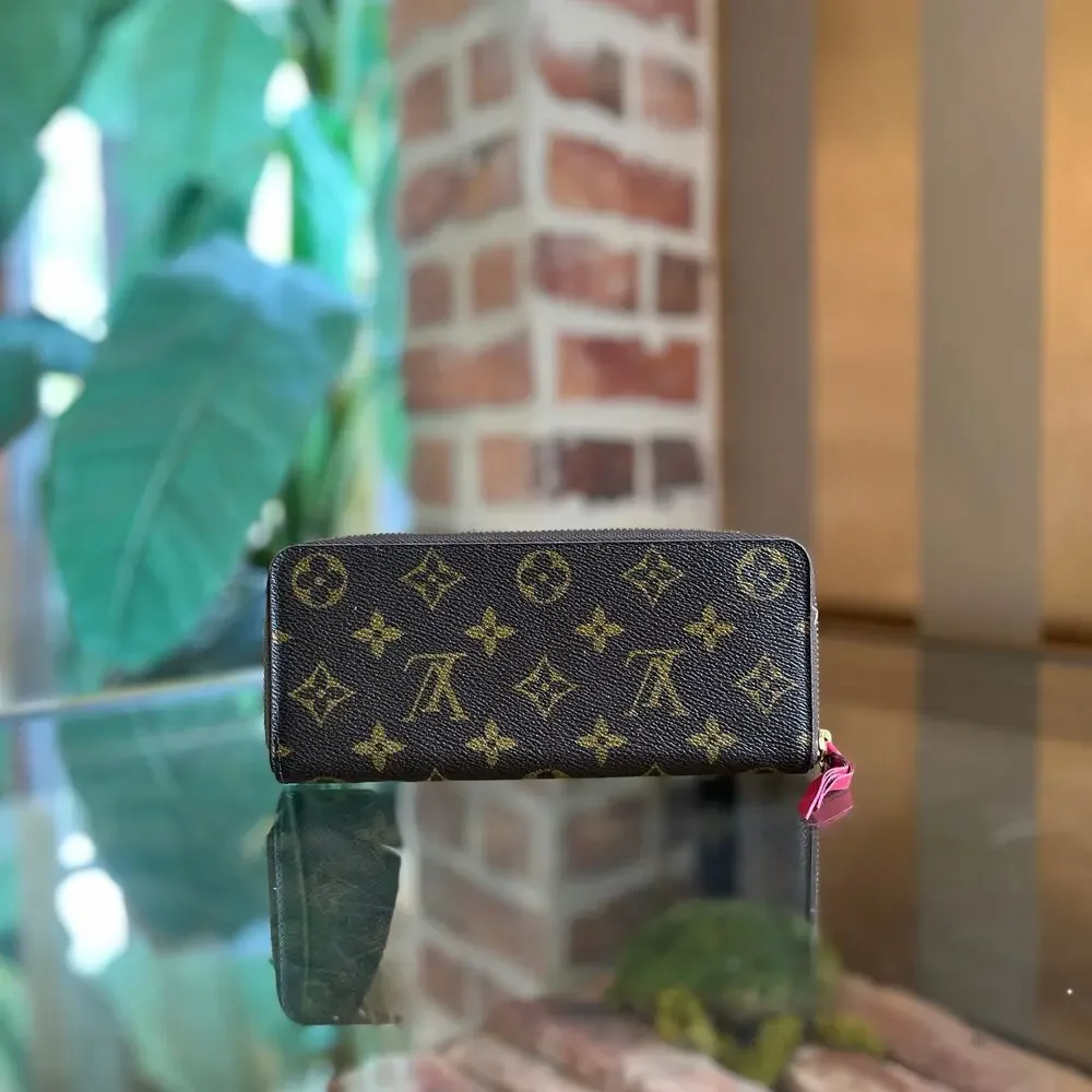 LOUIS VUITTON Clemence Fuchsia Monogram Canvas Wallet - Picture 2 of 13
